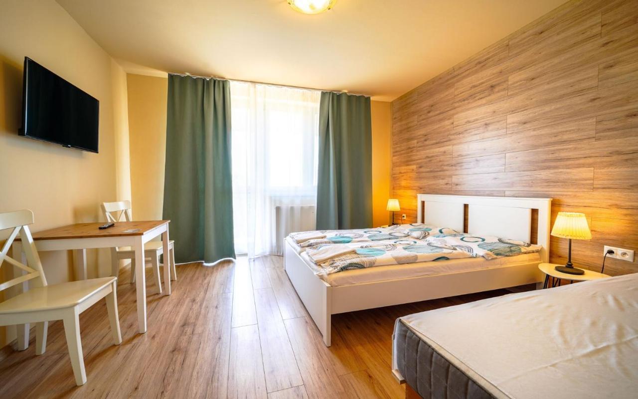 Apartmany Karmon Park Veľký Meder Exterior foto